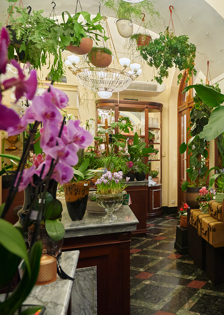 Проект дизайна интерьеров для АО «Торговый Дом ГУМ» в Москве от Nosova Anastasia Design — авторские решения для публичных и коммерческих пространств.